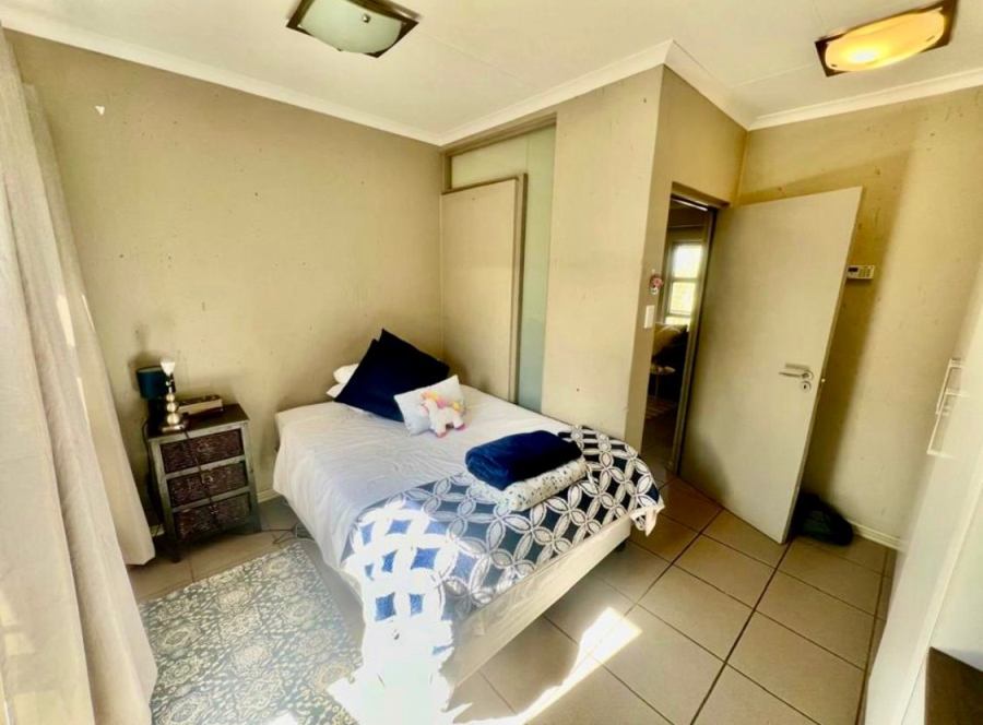 2 Bedroom Property for Sale in Van Der Hoff Park North West